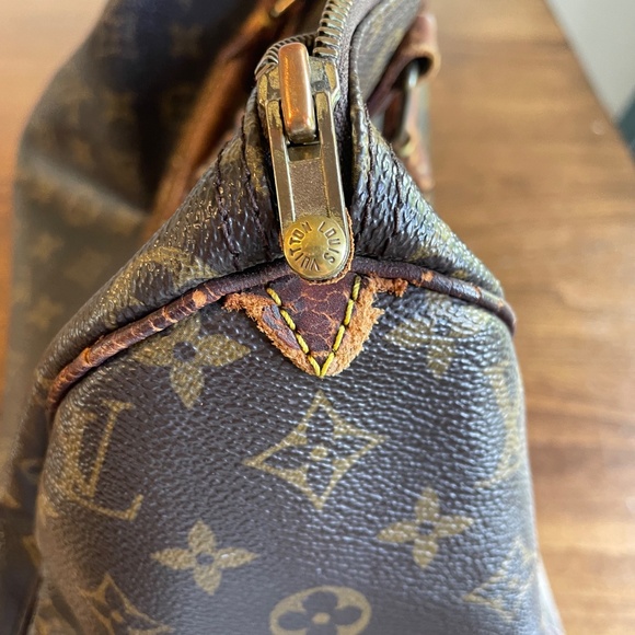 Authentic Louis Vuitton speedy 30 - Picture 3 of 11